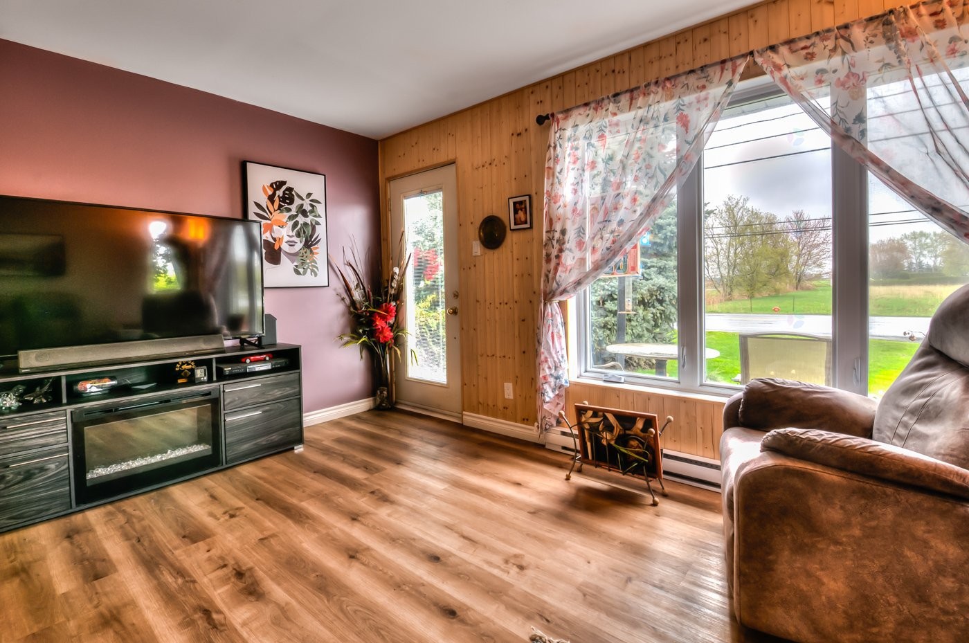 









1282


Ch. de la Grande-Ligne

,
Saint-Alexandre,




QC
J0J1S0

