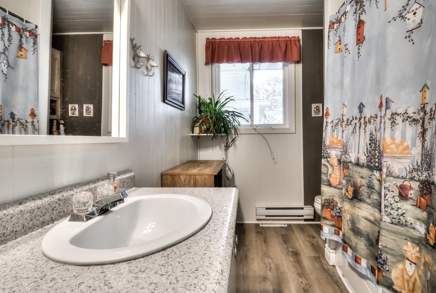 









1282


Ch. de la Grande-Ligne

,
Saint-Alexandre,




QC
J0J1S0

