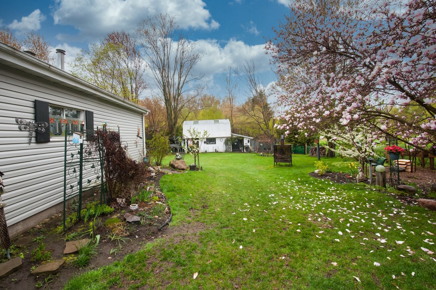 









1282


Ch. de la Grande-Ligne

,
Saint-Alexandre,




QC
J0J1S0

