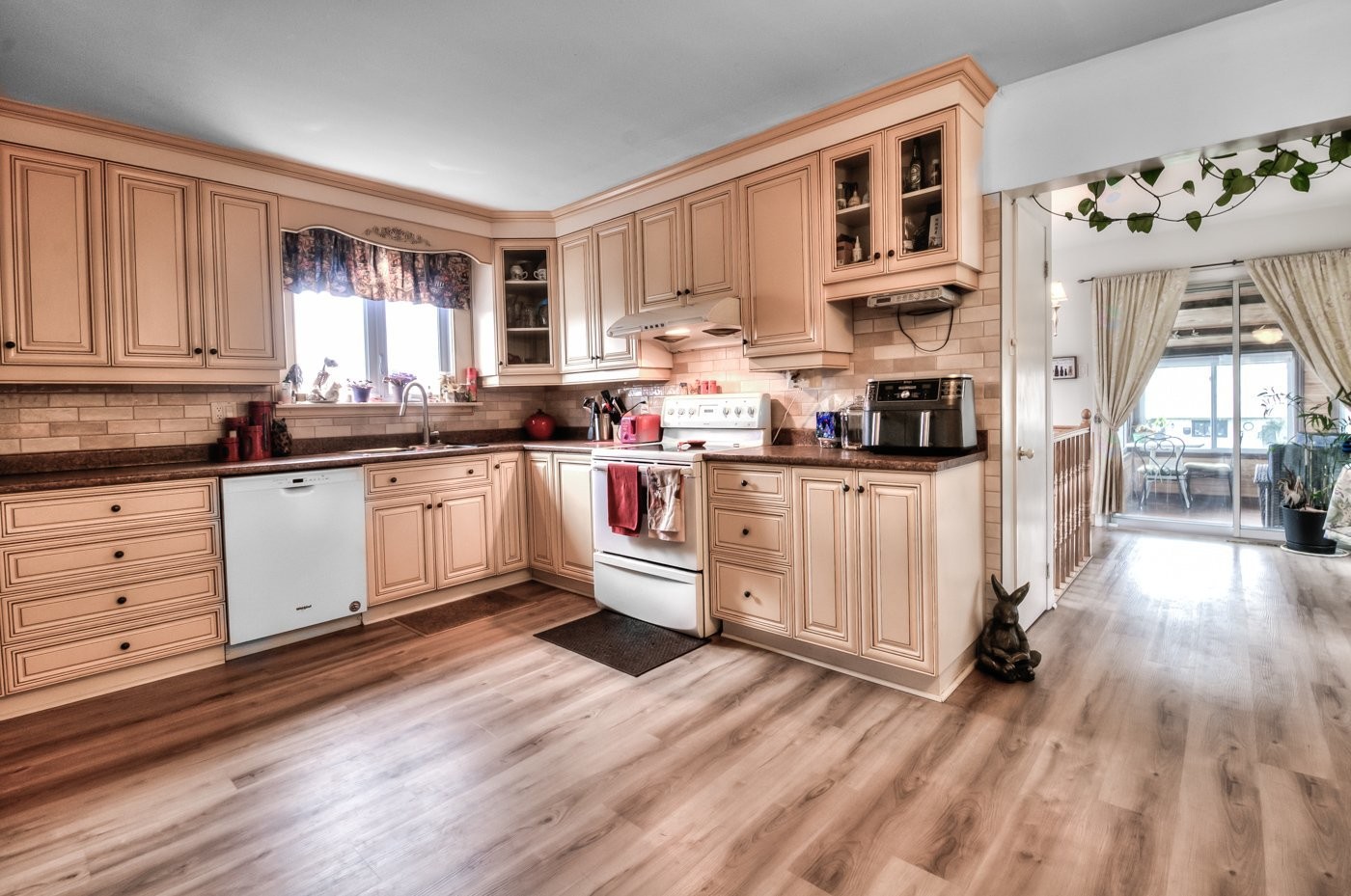 









1282


Ch. de la Grande-Ligne

,
Saint-Alexandre,




QC
J0J1S0

