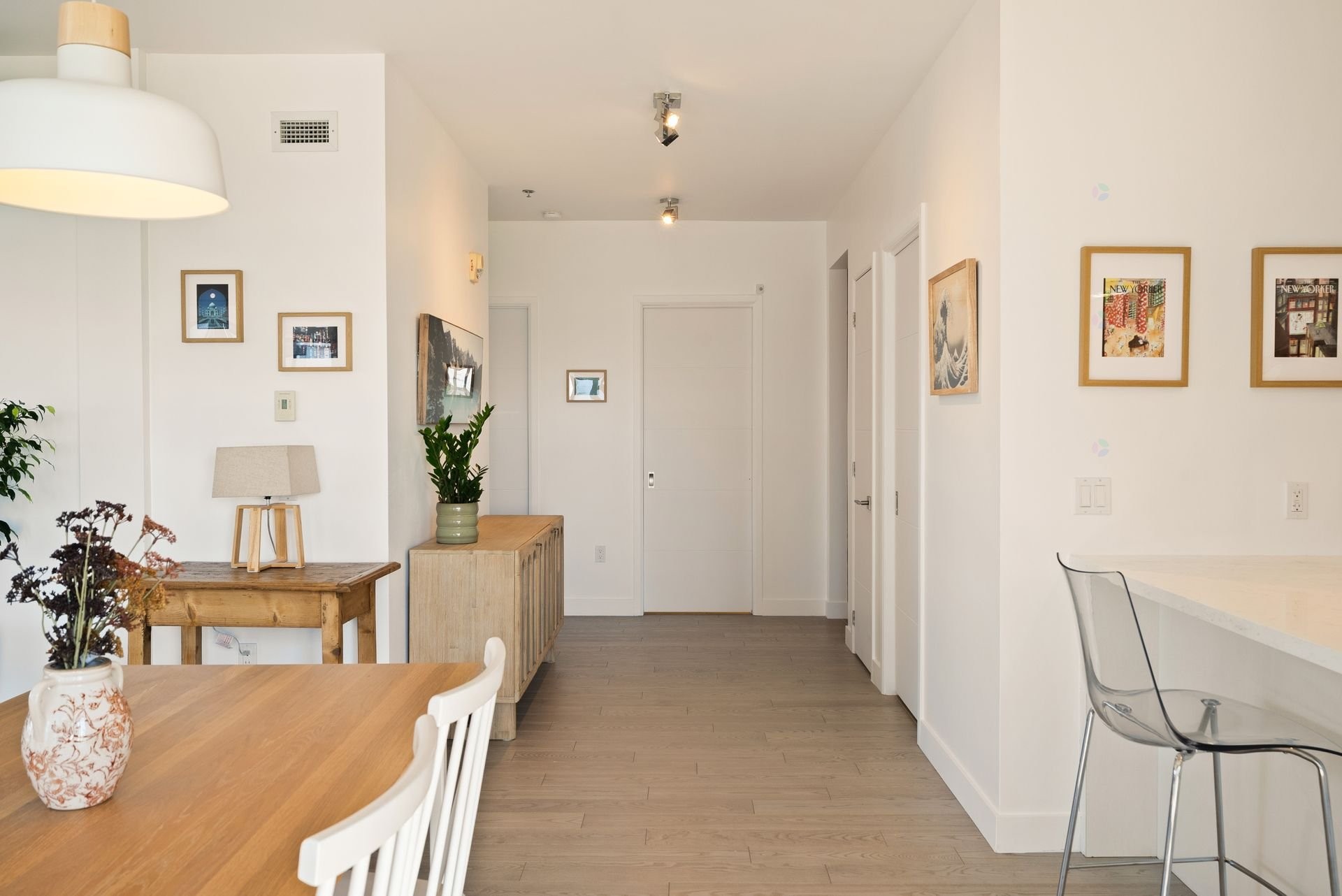 









1100


Av. des Draveurs

, 302,
Trois-Rivières,




QC
G9A0C6

