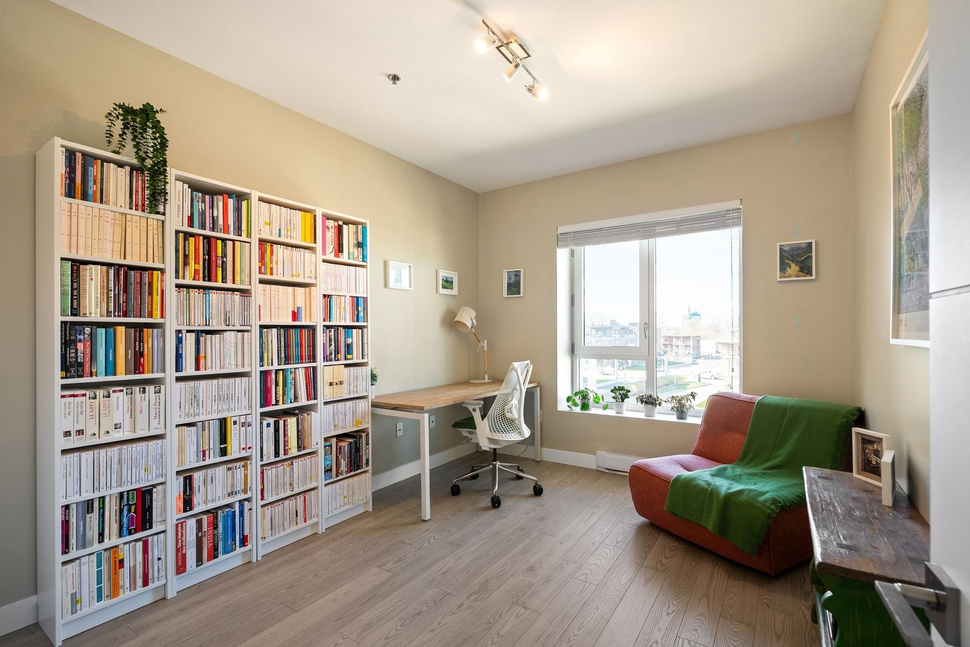 









1100


Av. des Draveurs

, 302,
Trois-Rivières,




QC
G9A0C6

