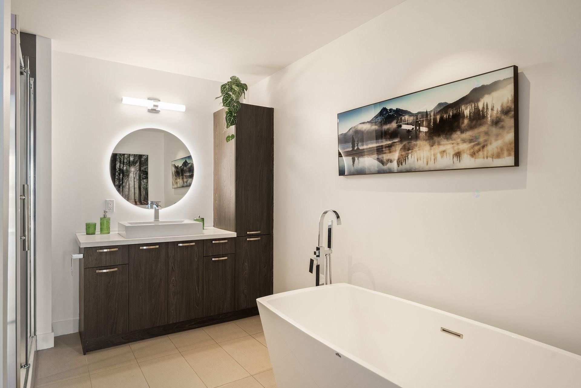 









1100


Av. des Draveurs

, 302,
Trois-Rivières,




QC
G9A0C6

