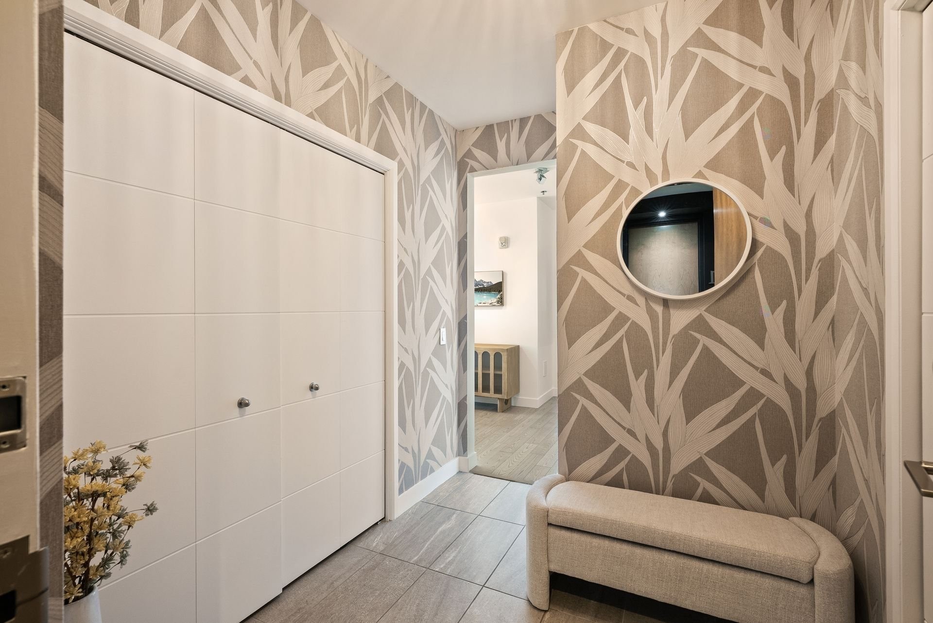 









1100


Av. des Draveurs

, 302,
Trois-Rivières,




QC
G9A0C6

