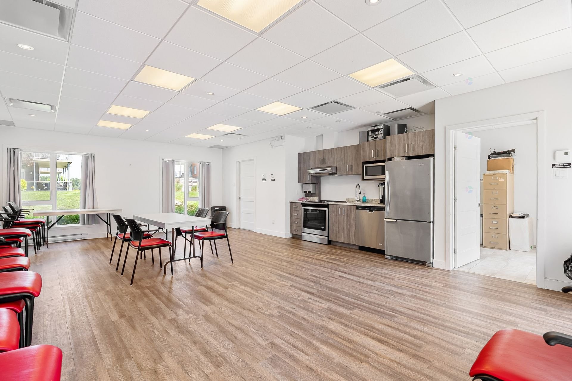 









1100


Av. des Draveurs

, 302,
Trois-Rivières,




QC
G9A0C6

