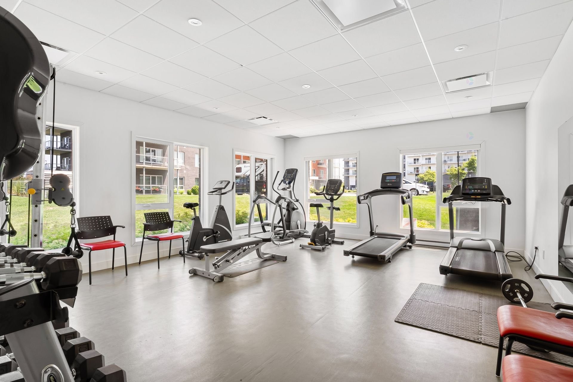 









1100


Av. des Draveurs

, 302,
Trois-Rivières,




QC
G9A0C6

