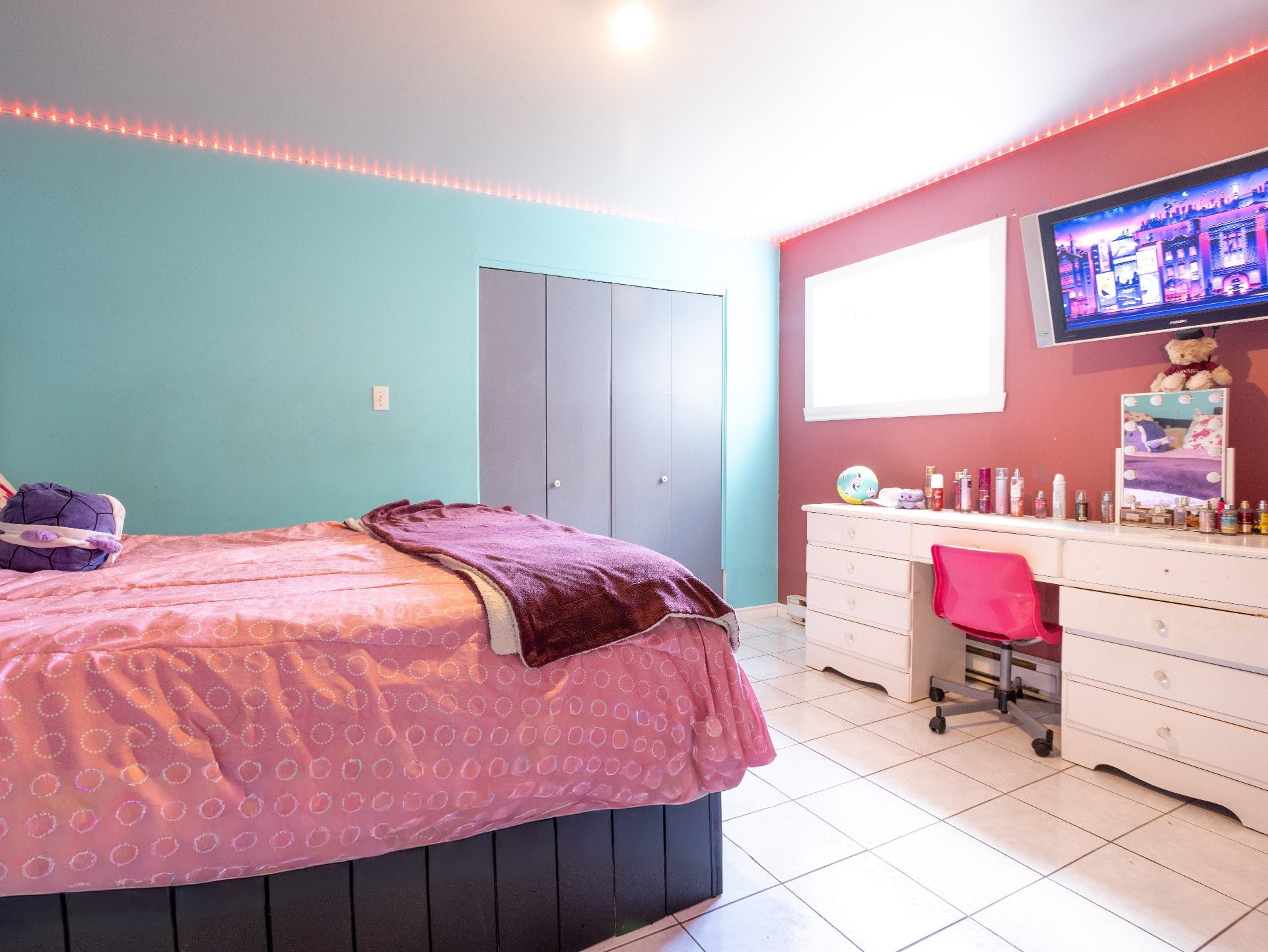 









54


Place Terrasse-Boucher

,
Pincourt,




QC
J7W4K3

