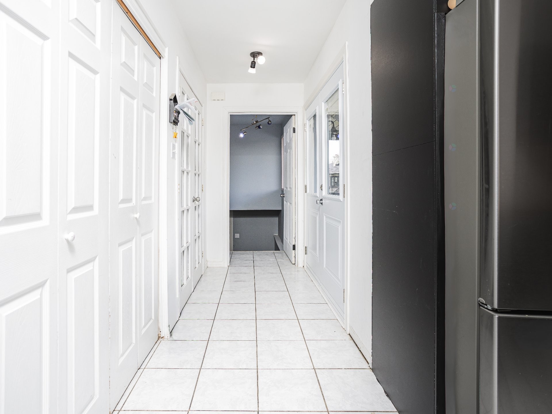 









54


Place Terrasse-Boucher

,
Pincourt,




QC
J7W4K3

