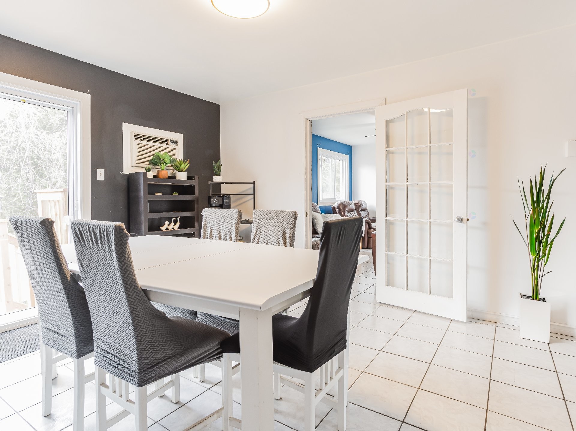 









54


Place Terrasse-Boucher

,
Pincourt,




QC
J7W4K3

