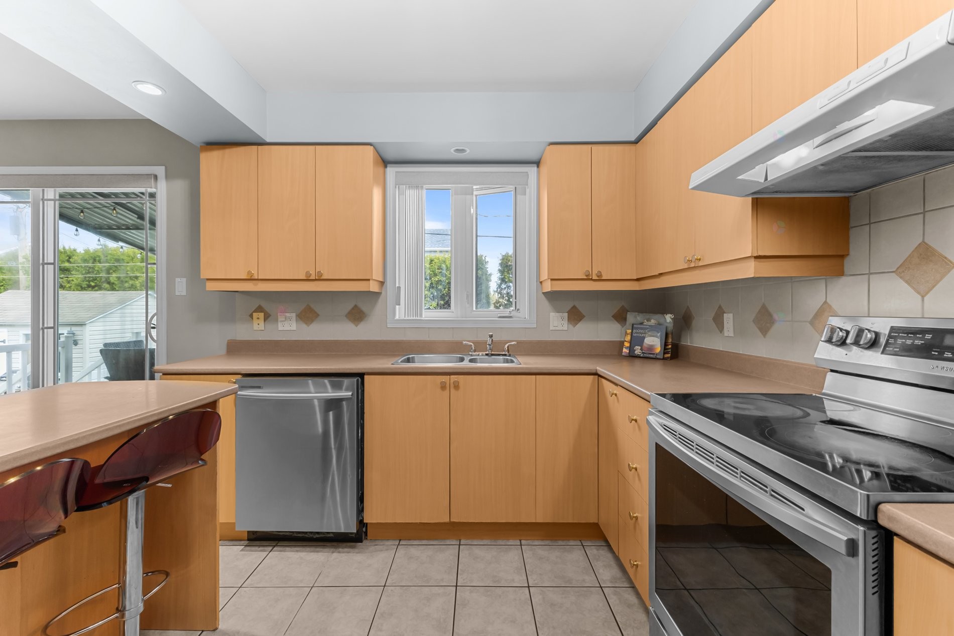 









692


Rue Forand

,
Repentigny (Le Gardeur),




QC
J5Z4X6

