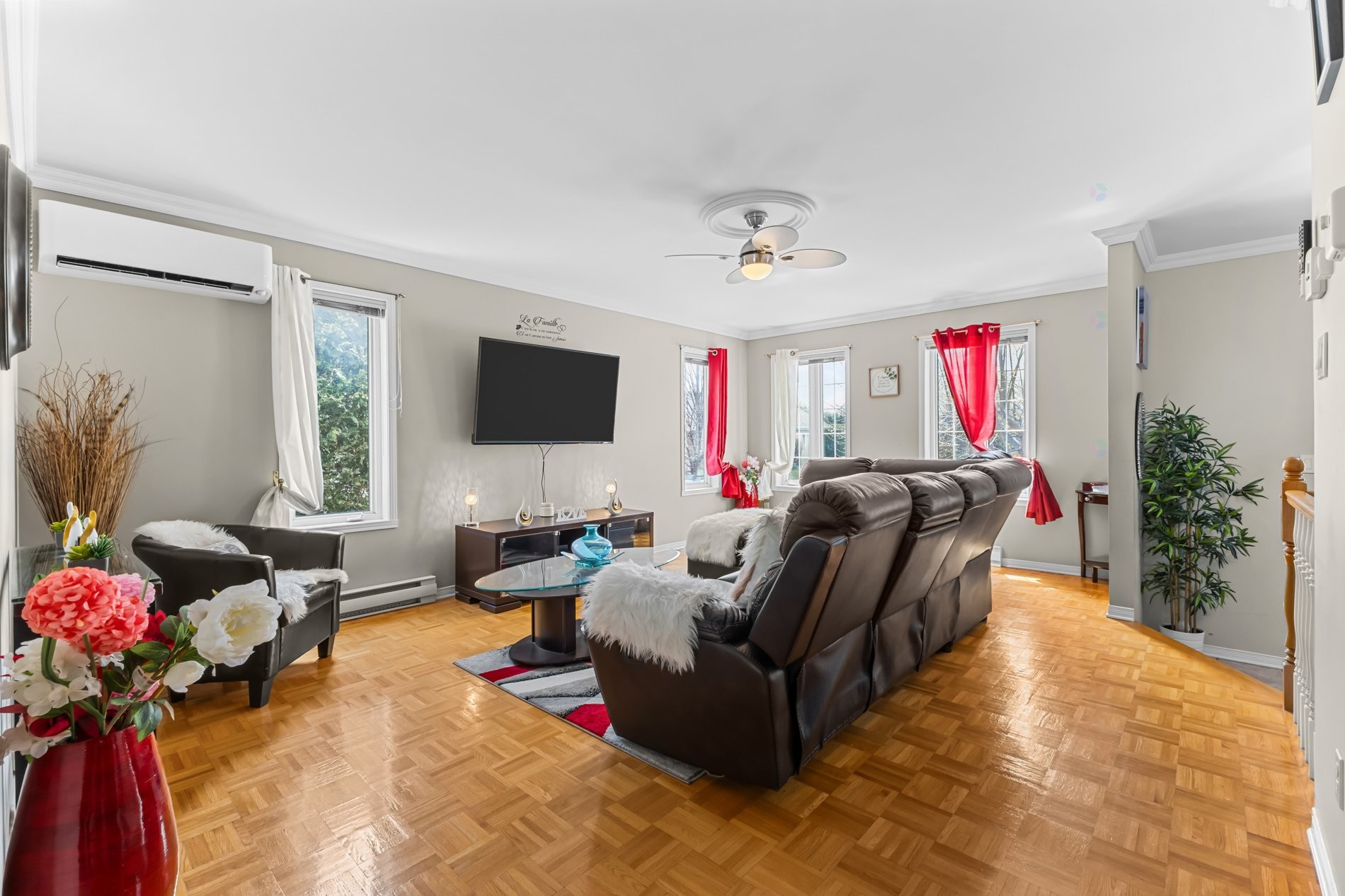 









692


Rue Forand

,
Repentigny (Le Gardeur),




QC
J5Z4X6

