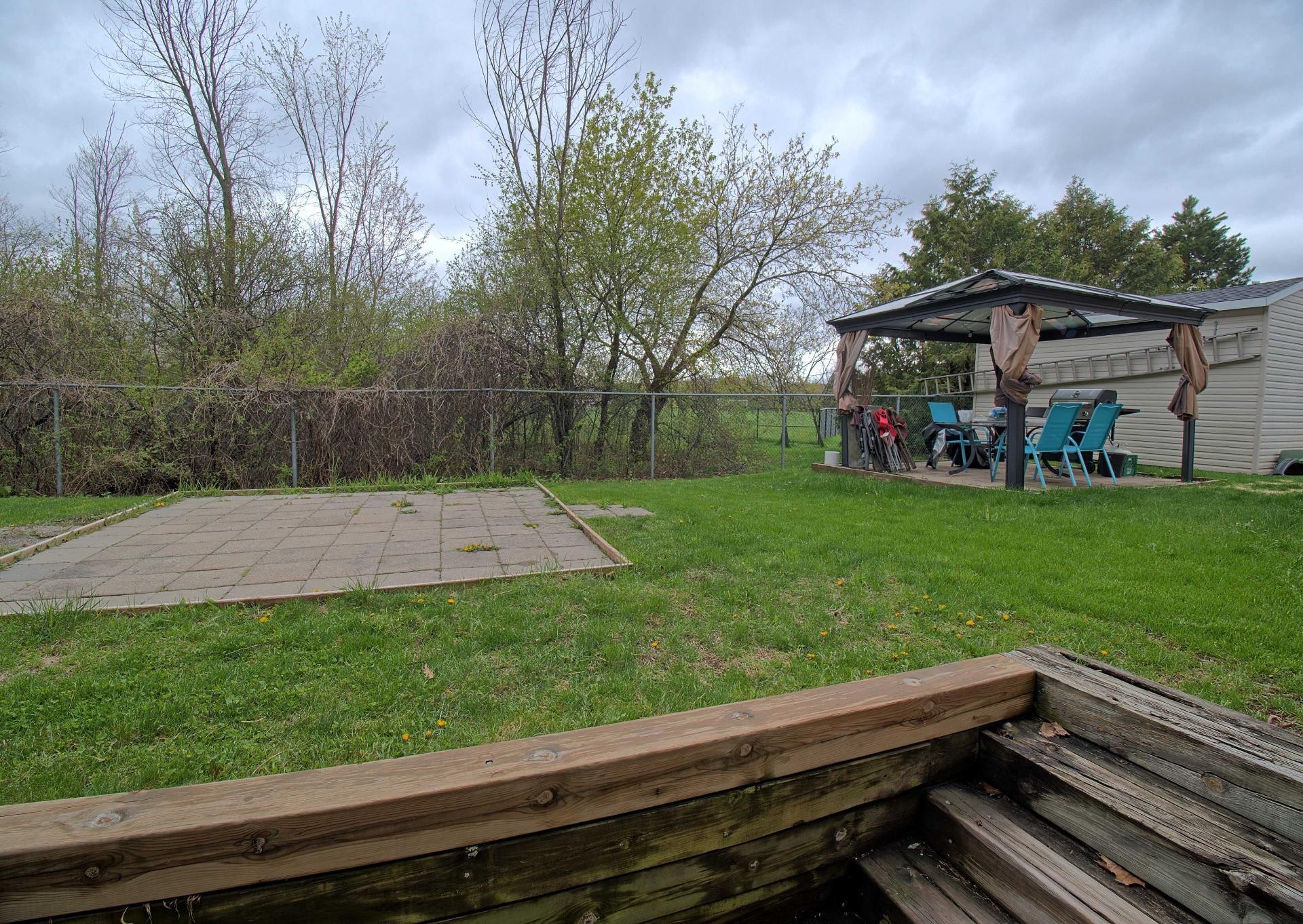 









17


Rue de la Gravité

,
Gatineau (Hull),




QC
J9A3A3


