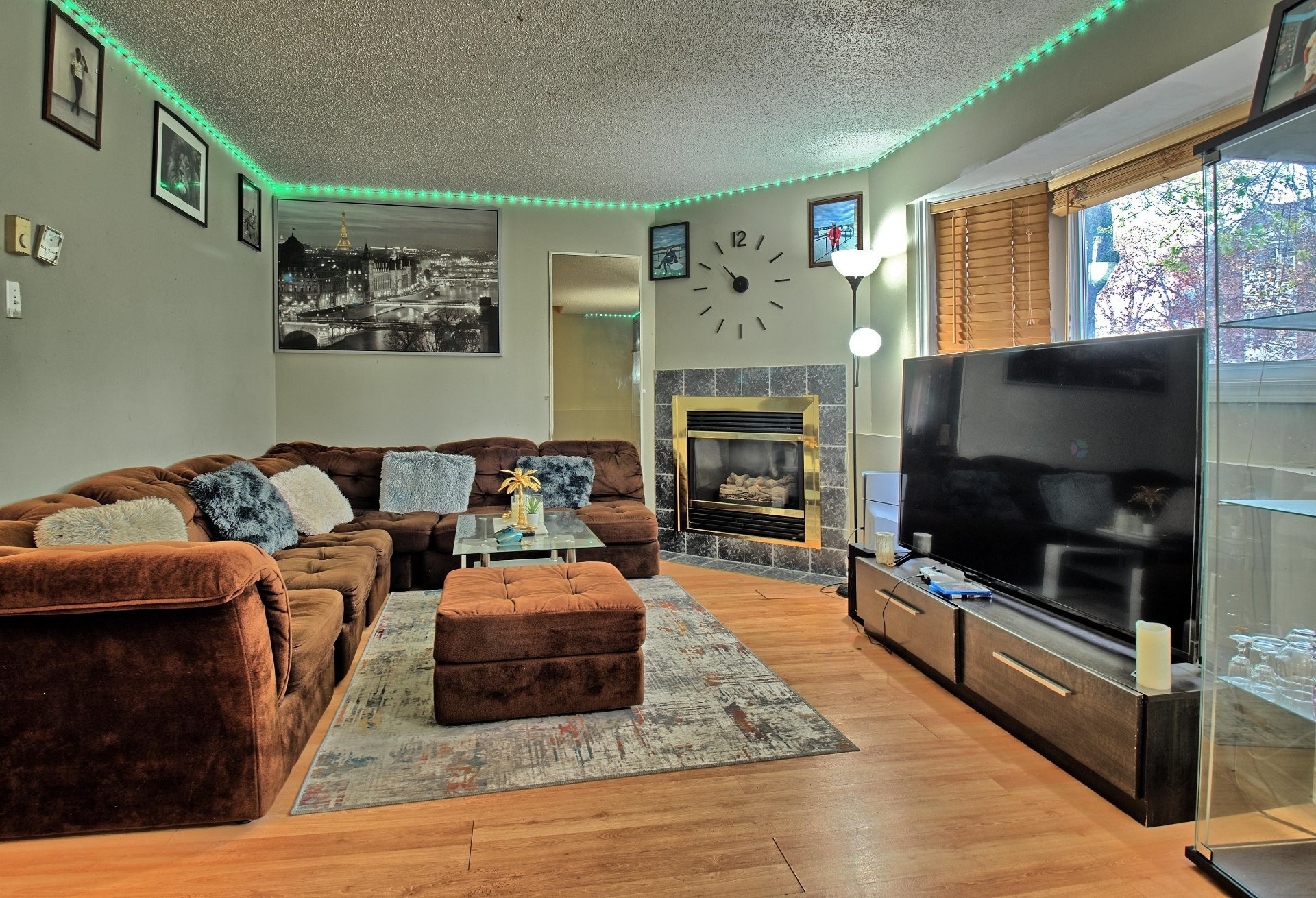 









17


Rue de la Gravité

,
Gatineau (Hull),




QC
J9A3A3

