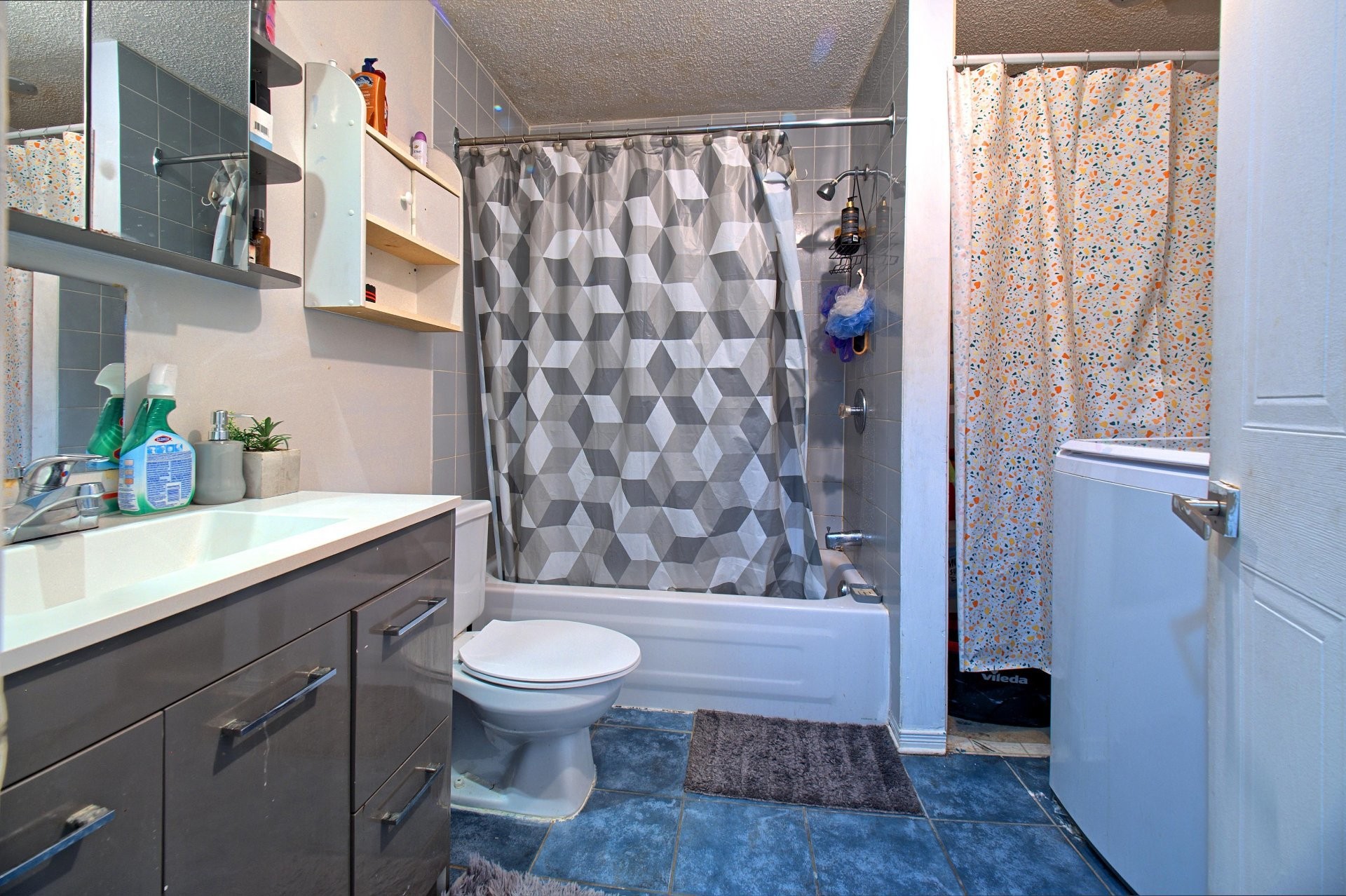 









17


Rue de la Gravité

,
Gatineau (Hull),




QC
J9A3A3

