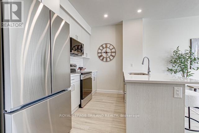 












106 - 75 WALNUT STREET

,
St. Thomas,




Ontario
N5R2Y7


