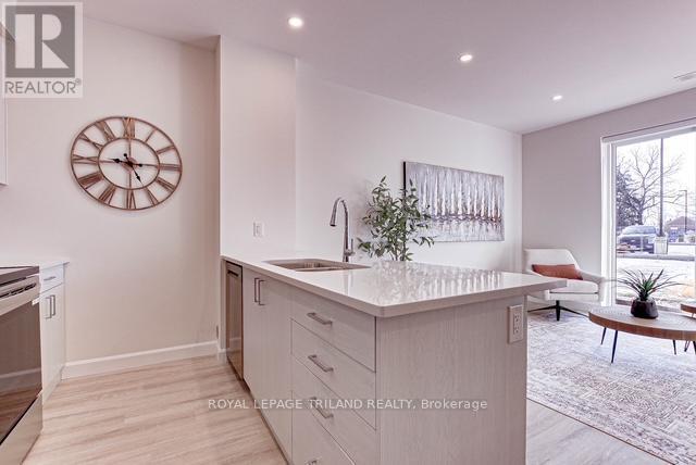 












106 - 75 WALNUT STREET

,
St. Thomas,




Ontario
N5R2Y7

