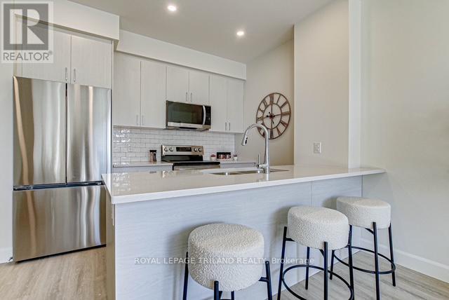 












106 - 75 WALNUT STREET

,
St. Thomas,




Ontario
N5R2Y7

