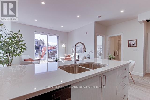 












106 - 75 WALNUT STREET

,
St. Thomas,




Ontario
N5R2Y7


