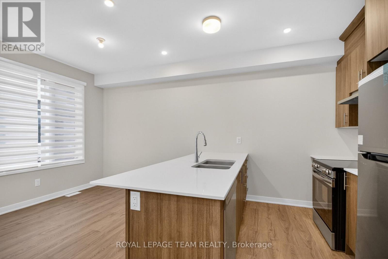 












297 LES EMMERSON DRIVE

,
Ottawa,




Ontario
K2J7L6


