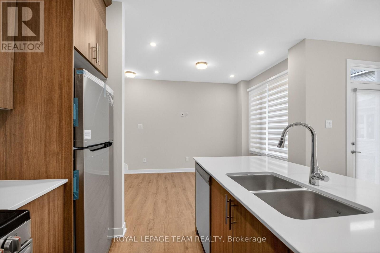 












297 LES EMMERSON DRIVE

,
Ottawa,




Ontario
K2J7L6


