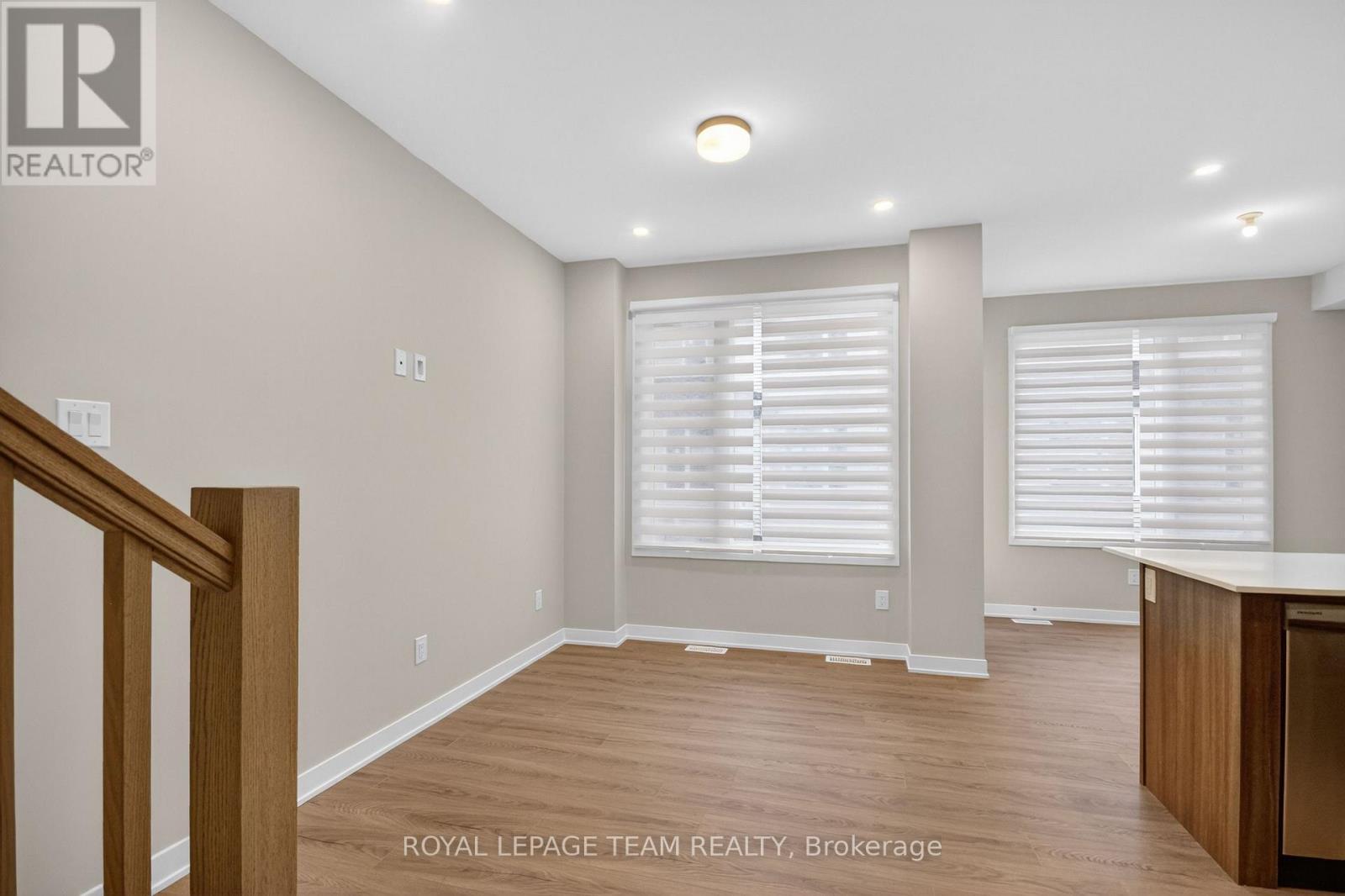 












297 LES EMMERSON DRIVE

,
Ottawa,




Ontario
K2J7L6

