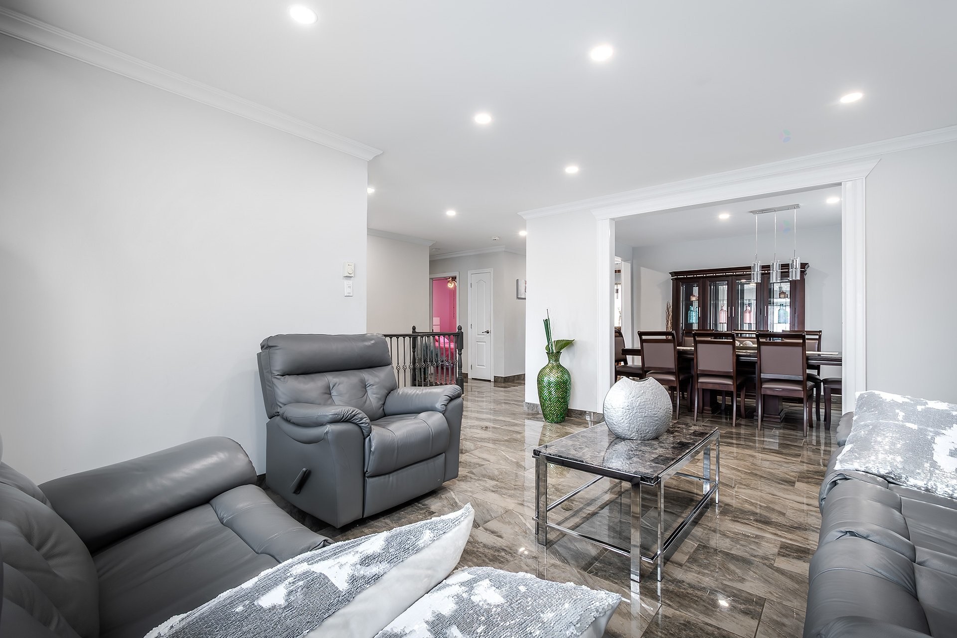 









7731


Boul. Perras

,
Montréal (Rivière-des-Prairies/Pointe-aux-Trembles),




QC
H1E4E9

