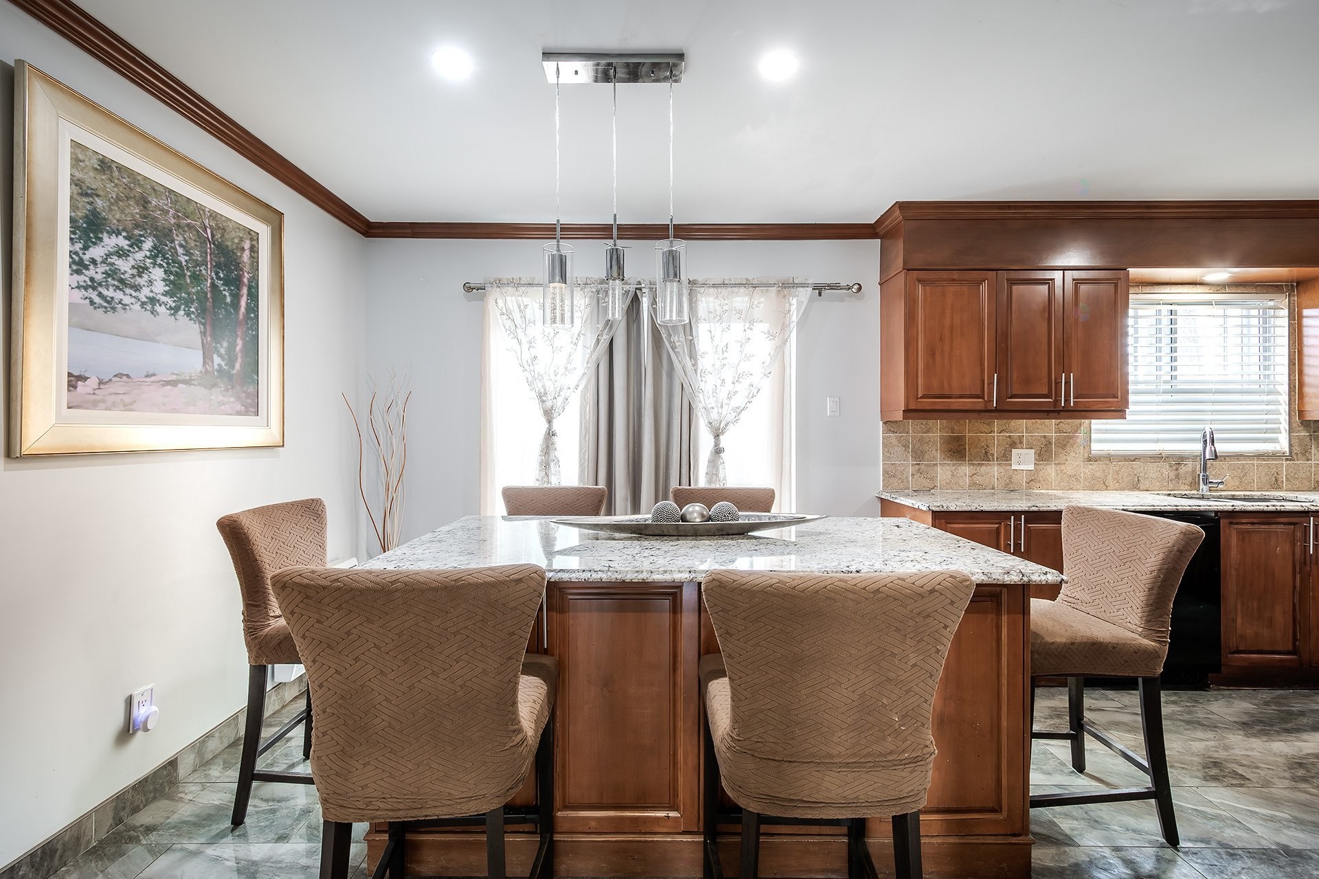 









7731


Boul. Perras

,
Montréal (Rivière-des-Prairies/Pointe-aux-Trembles),




QC
H1E4E9

