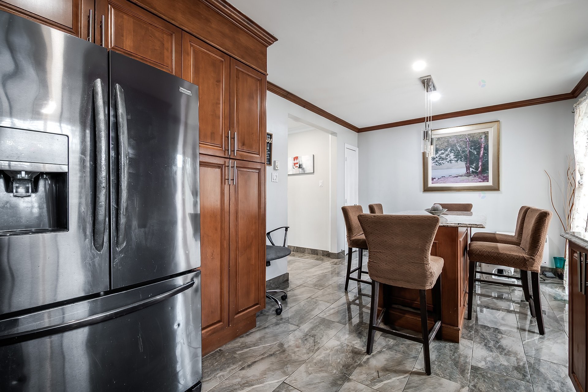 









7731


Boul. Perras

,
Montréal (Rivière-des-Prairies/Pointe-aux-Trembles),




QC
H1E4E9

