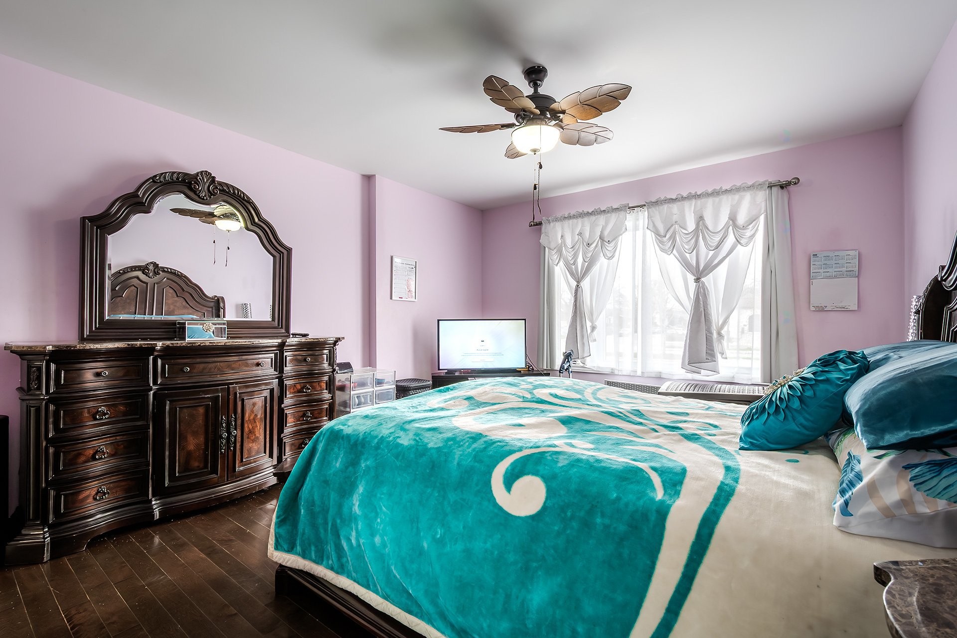 









7731


Boul. Perras

,
Montréal (Rivière-des-Prairies/Pointe-aux-Trembles),




QC
H1E4E9

