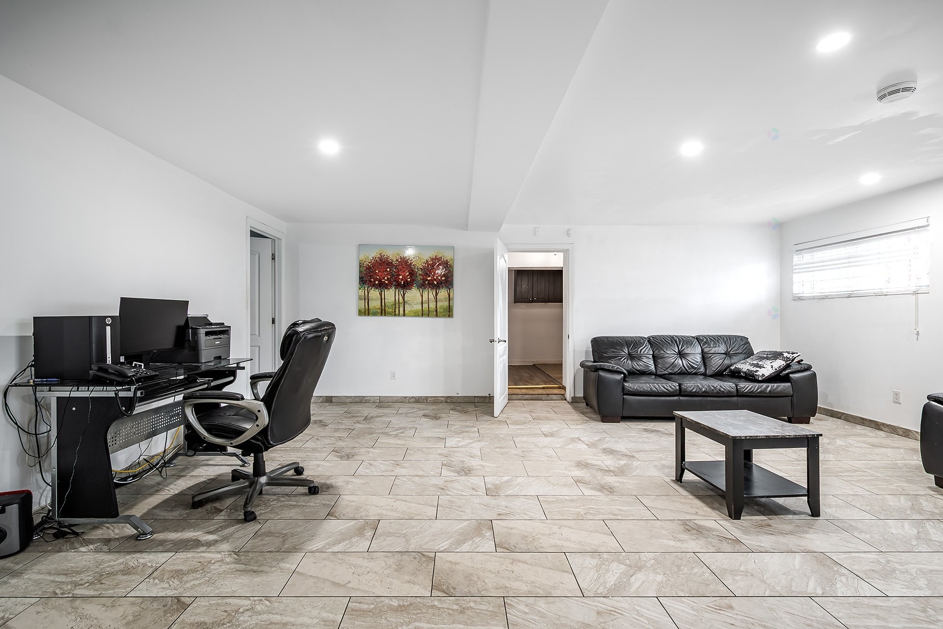 









7731


Boul. Perras

,
Montréal (Rivière-des-Prairies/Pointe-aux-Trembles),




QC
H1E4E9

