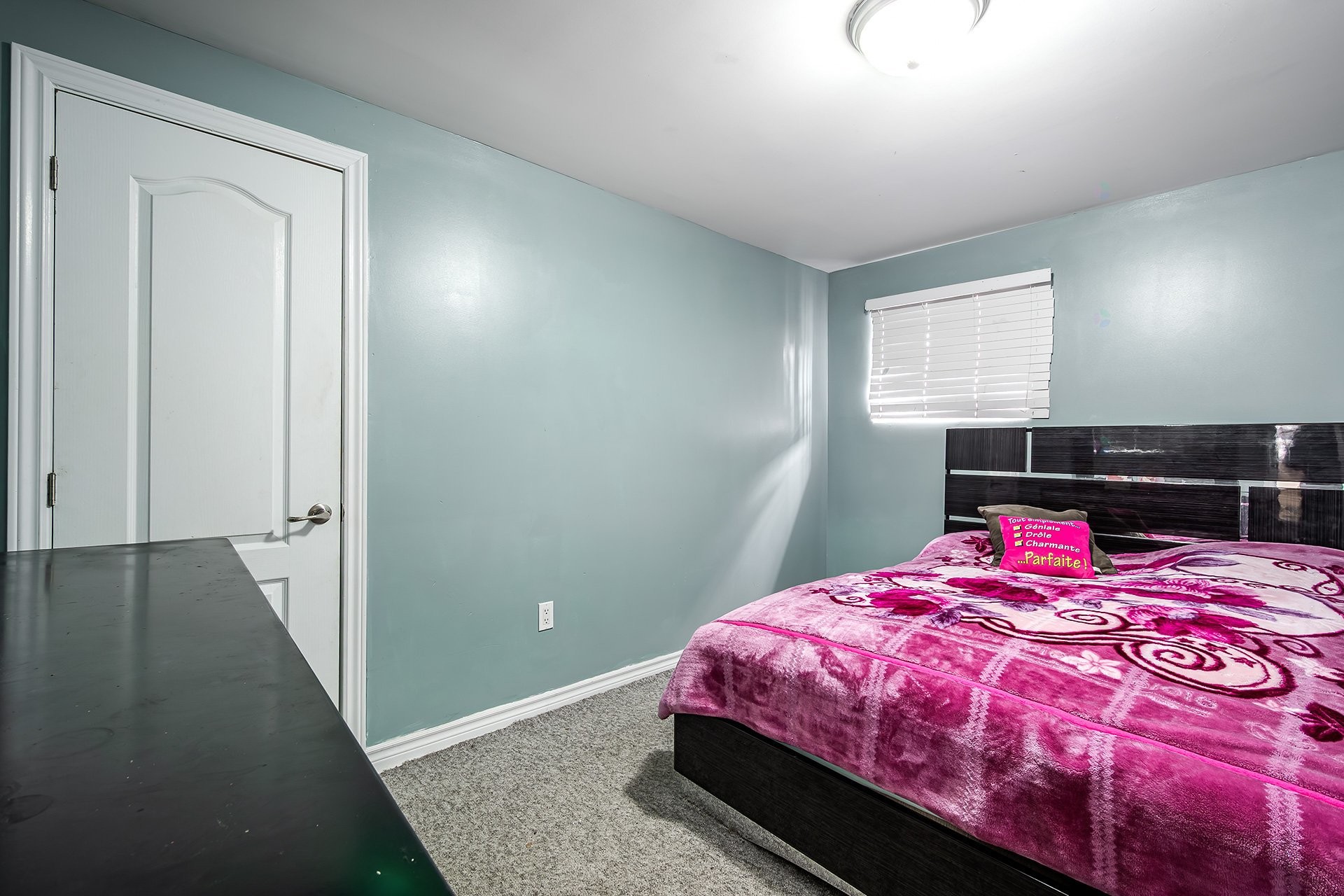 









7731


Boul. Perras

,
Montréal (Rivière-des-Prairies/Pointe-aux-Trembles),




QC
H1E4E9


