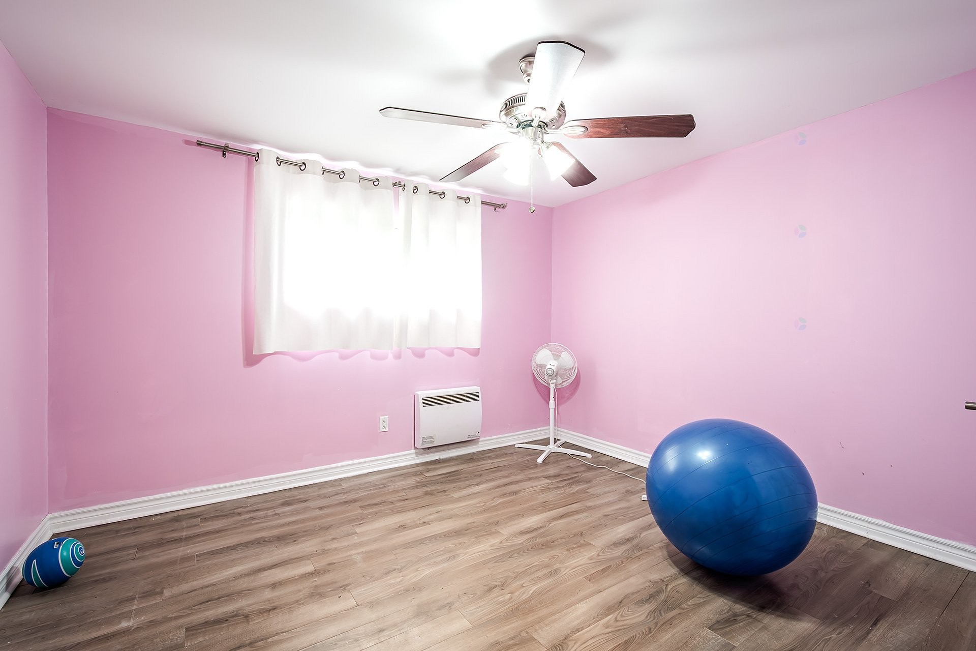 









7731


Boul. Perras

,
Montréal (Rivière-des-Prairies/Pointe-aux-Trembles),




QC
H1E4E9

