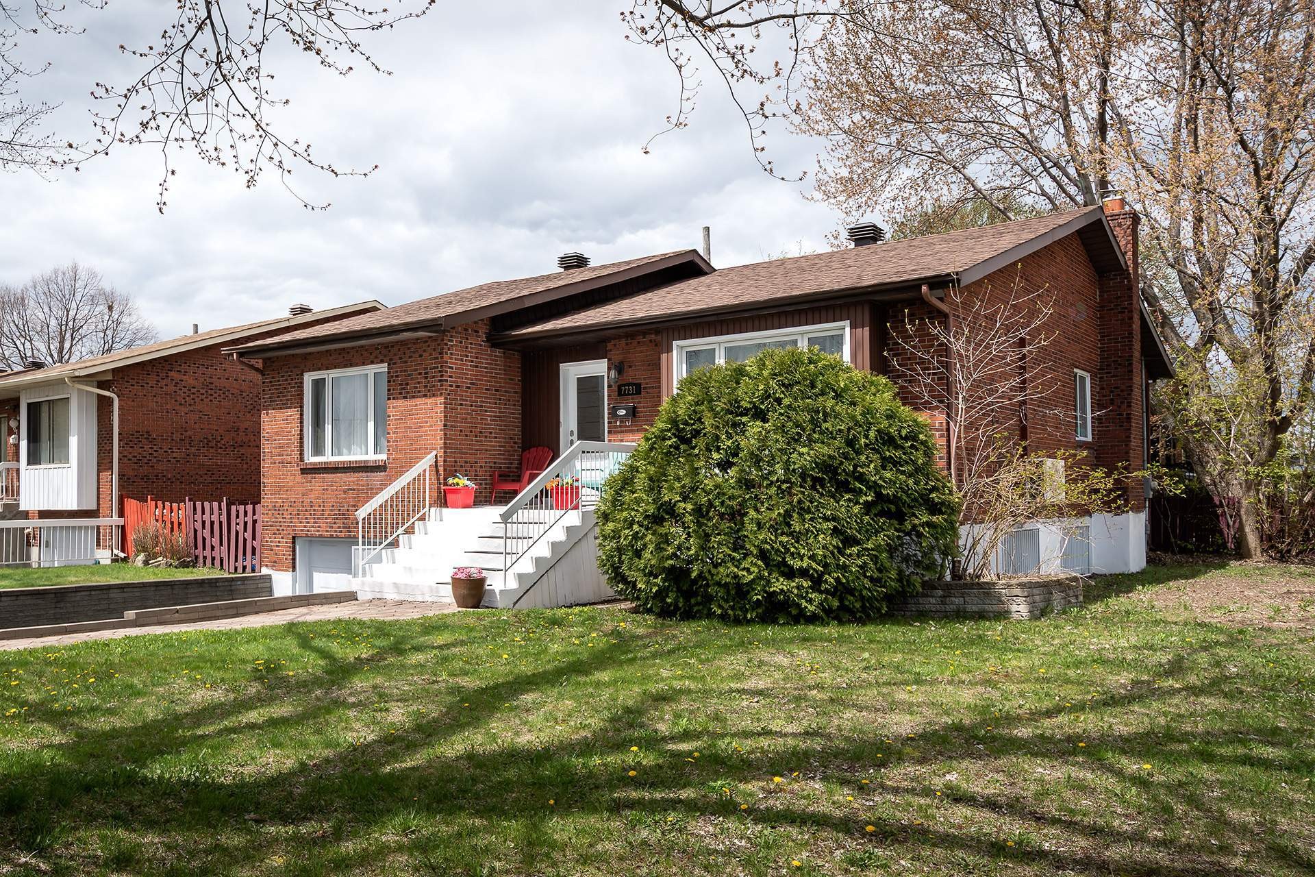









7731


Boul. Perras

,
Montréal (Rivière-des-Prairies/Pointe-aux-Trembles),




QC
H1E4E9

