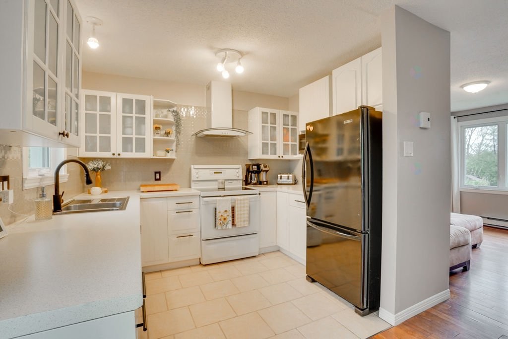 









105


Av. des Bosquets

,
Gatineau (Aylmer),




QC
J9J2E5

