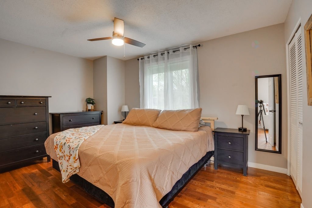 









105


Av. des Bosquets

,
Gatineau (Aylmer),




QC
J9J2E5


