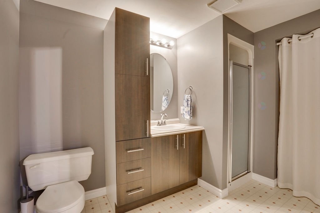 









105


Av. des Bosquets

,
Gatineau (Aylmer),




QC
J9J2E5

