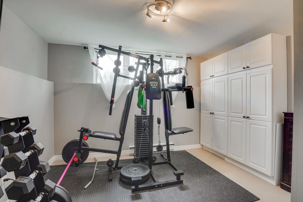 









105


Av. des Bosquets

,
Gatineau (Aylmer),




QC
J9J2E5

