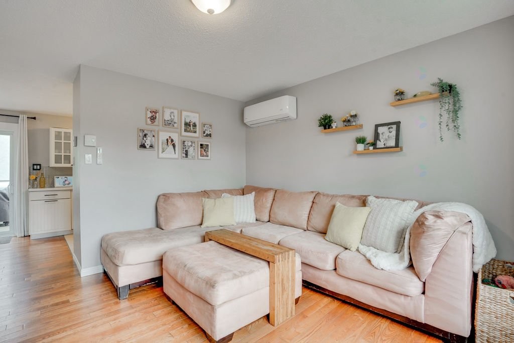 









105


Av. des Bosquets

,
Gatineau (Aylmer),




QC
J9J2E5

