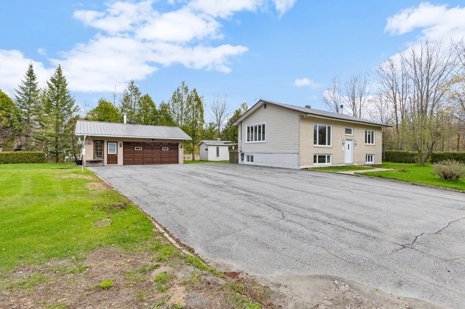 









350


Rue Rudolph

,
Blainville,




QC
J7E4H5

