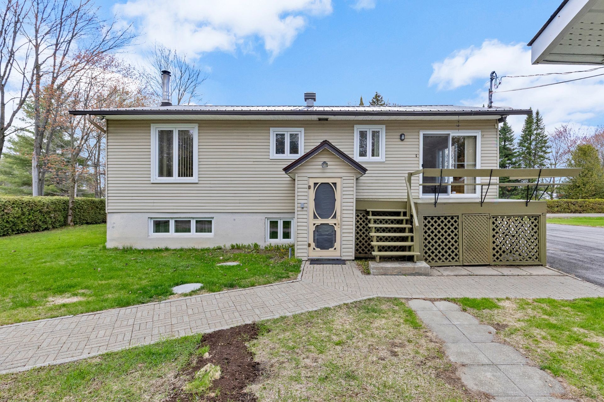 









350


Rue Rudolph

,
Blainville,




QC
J7E4H5

