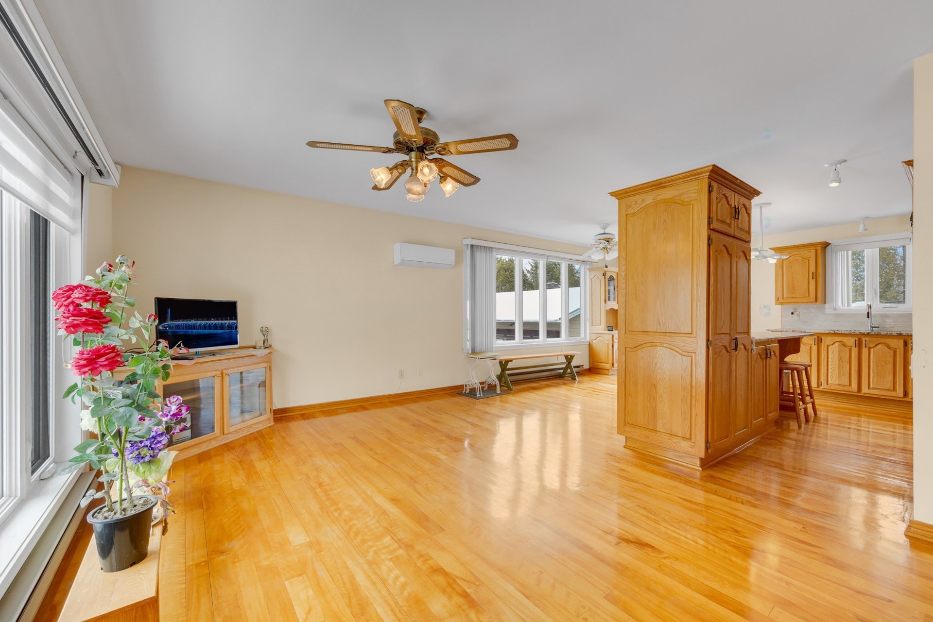 









350


Rue Rudolph

,
Blainville,




QC
J7E4H5

