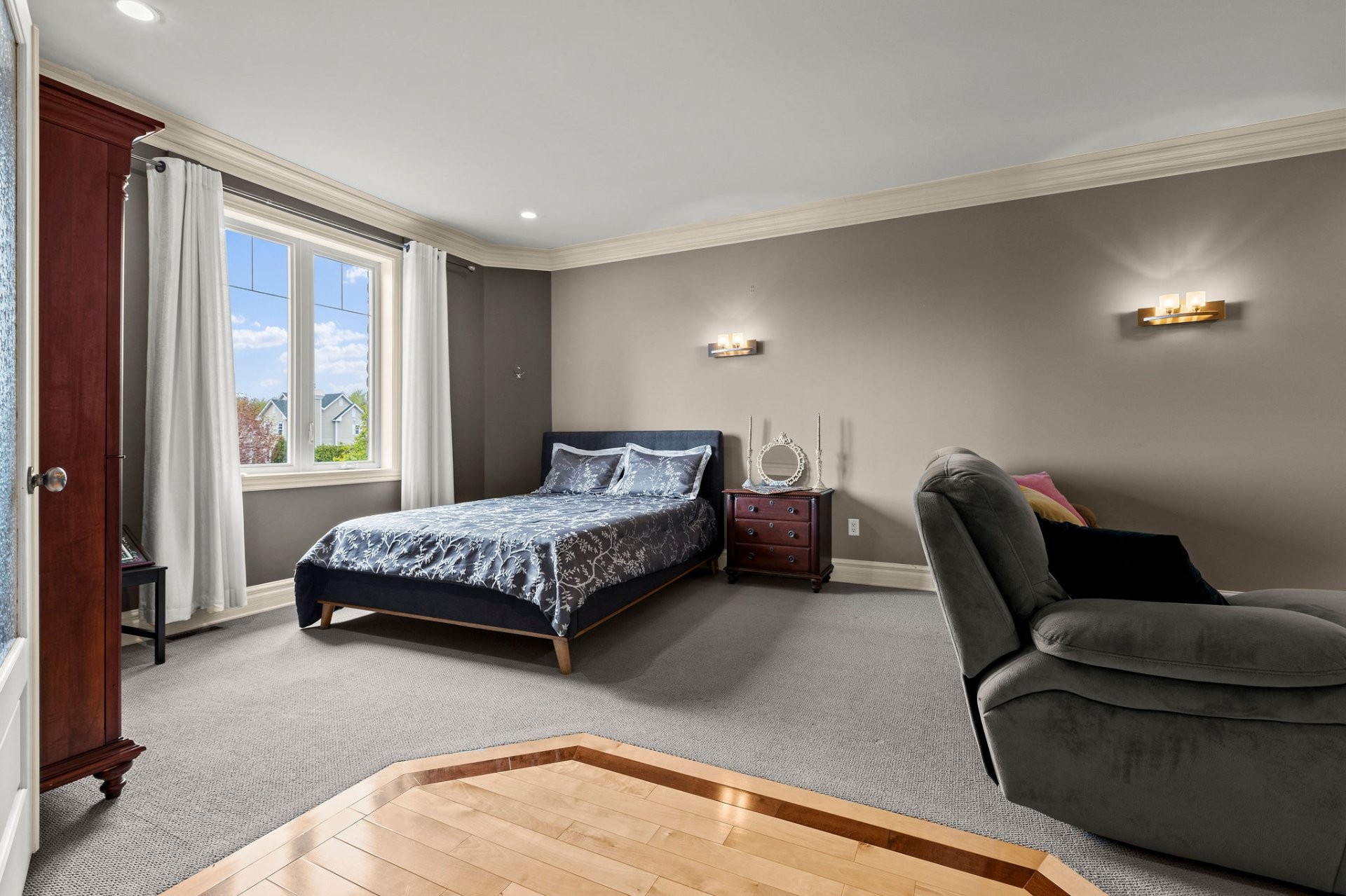 









299


Rue Foucher

,
Saint-Jean-sur-Richelieu,




QC
J3B8V3


