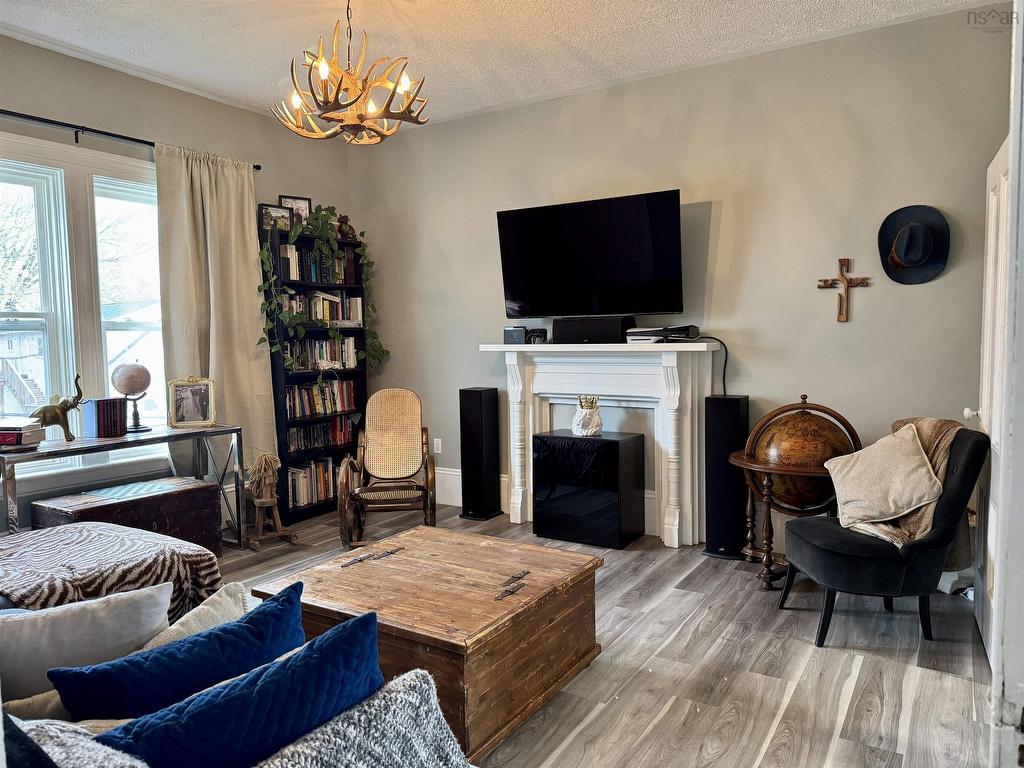












67 Lyman Street

,
Truro,




NS
B2N 4S3

