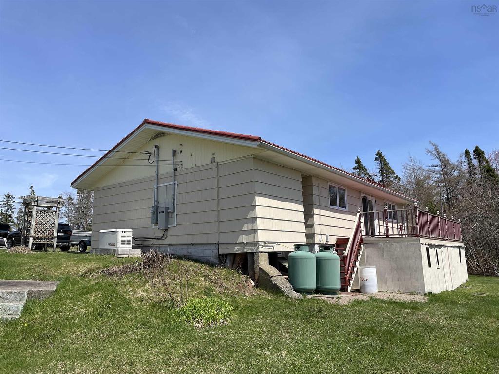 












346 Grandique Ferry Road

,
Louisdale,




NS
B0E 1V0

