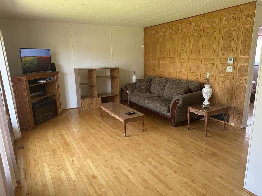 












346 Grandique Ferry Road

,
Louisdale,




NS
B0E 1V0

