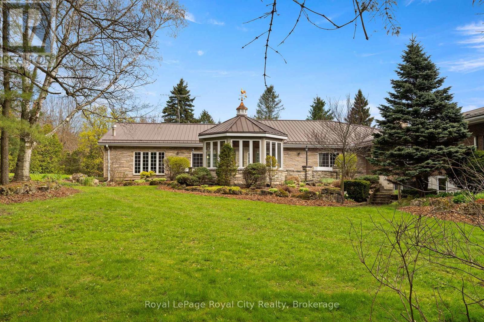 












4646 SIDEROAD 20 N

,
Puslinch,







Ontario
N1H6J3

