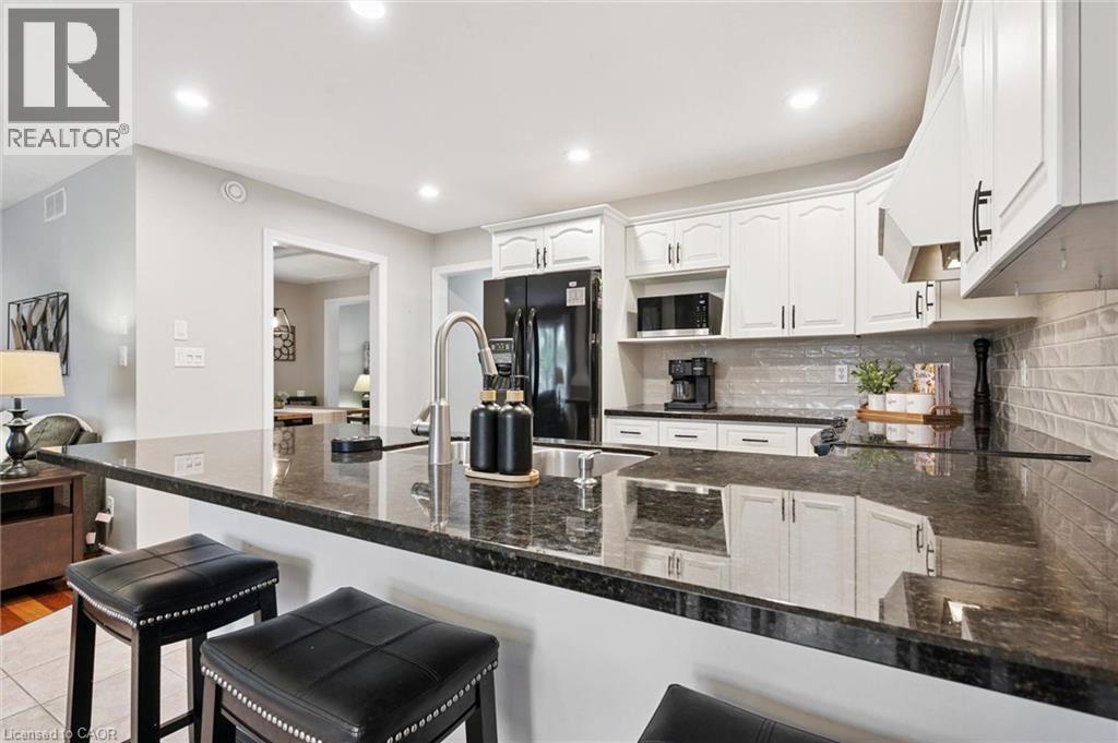 












17 CARROLL Crescent

,
Guelph,




Ontario
N1G5B7

