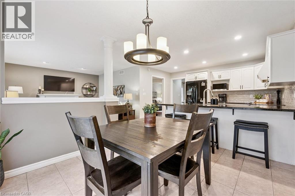 












17 CARROLL Crescent

,
Guelph,




Ontario
N1G5B7

