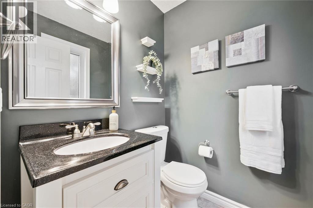 












17 CARROLL Crescent

,
Guelph,




Ontario
N1G5B7

