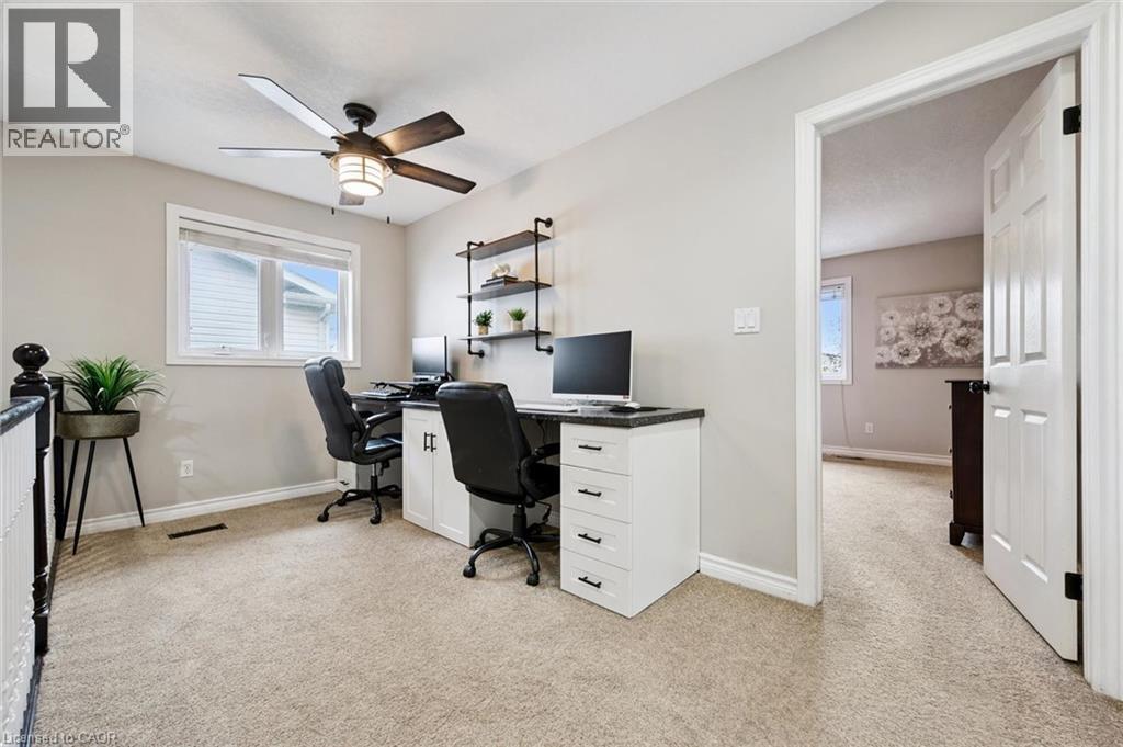 












17 CARROLL Crescent

,
Guelph,




Ontario
N1G5B7

